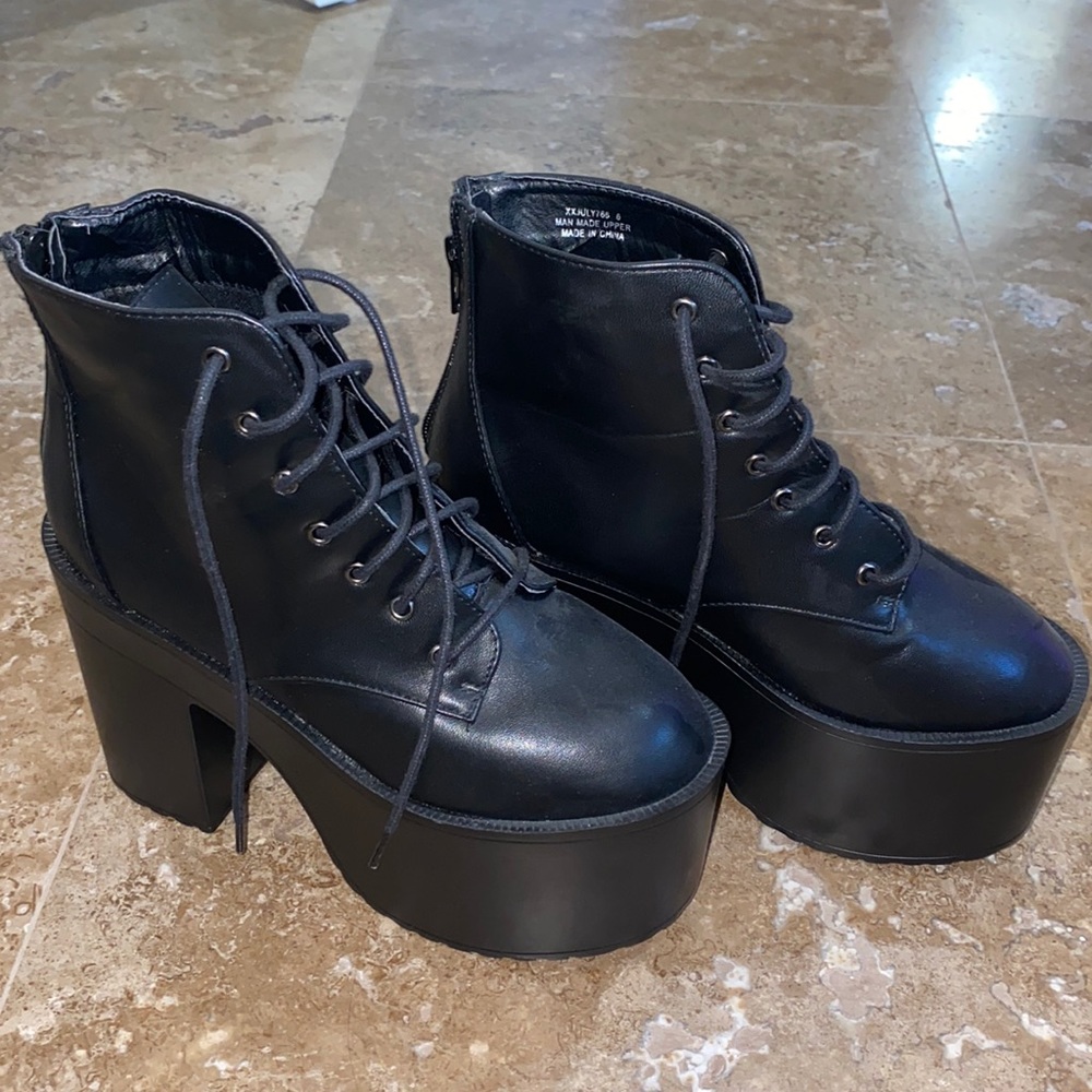 Dollskill Platform Booties